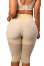 Cargar imagen en el visor de la galería, Pantalón levantacola RUTH