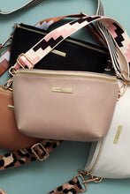 Cargar imagen en el visor de la galería, Carteras Riñonera
