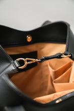 Cargar imagen en el visor de la galería, Cartera FRIDA
